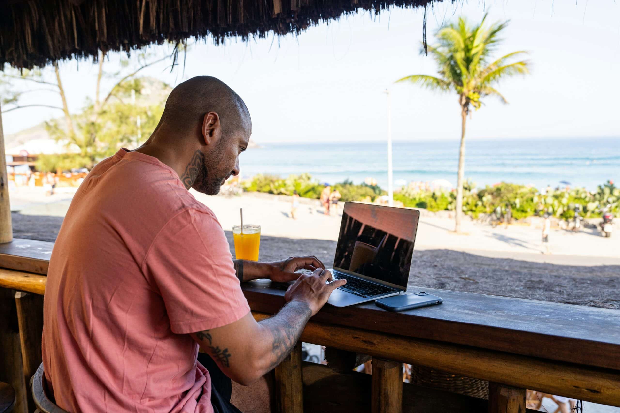 How the Nomadic Lifestyle is Redefining Remote Work