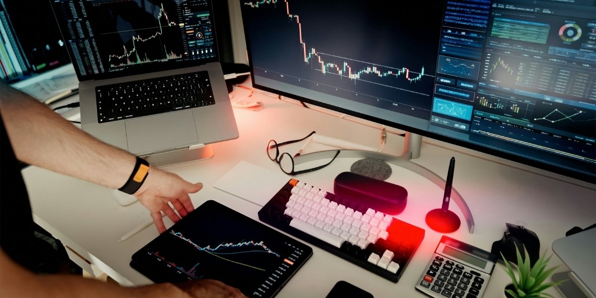 AI-Driven Economic Forecasting: Cutting Through Uncertainty