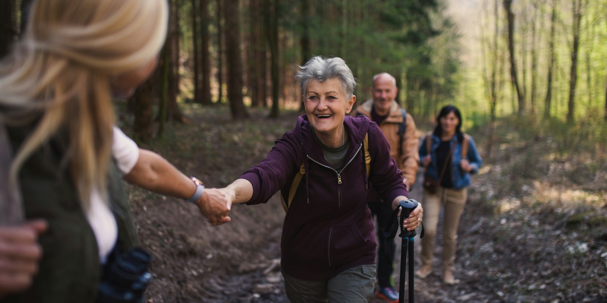 Study Finds Walking 4,000 Weekly Steps May Lower Health Risks For Older Women