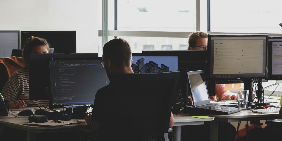 AI Agents Are Collapsing the Startup Cost Curve — And VCs Haven't Caught Up