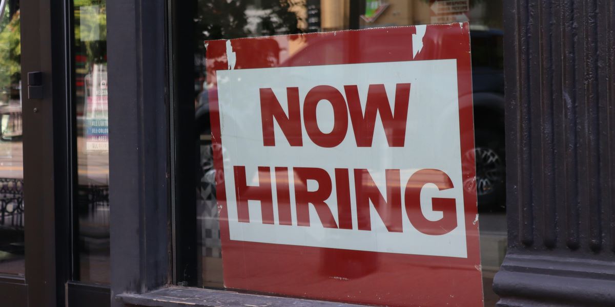 U.S. Job Openings Climb to Near Two-Year High as Labor Market Holds Firm