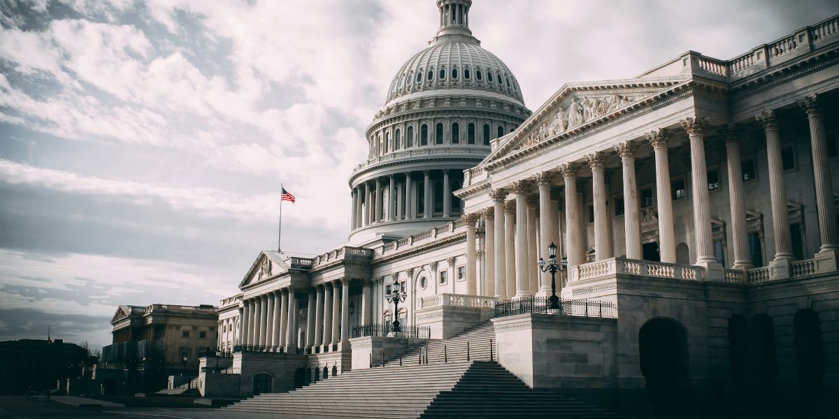U.S. National Debt Hits $40 Trillion as Treasury Doubles Long-Bond Buybacks to Cool Surging Yields