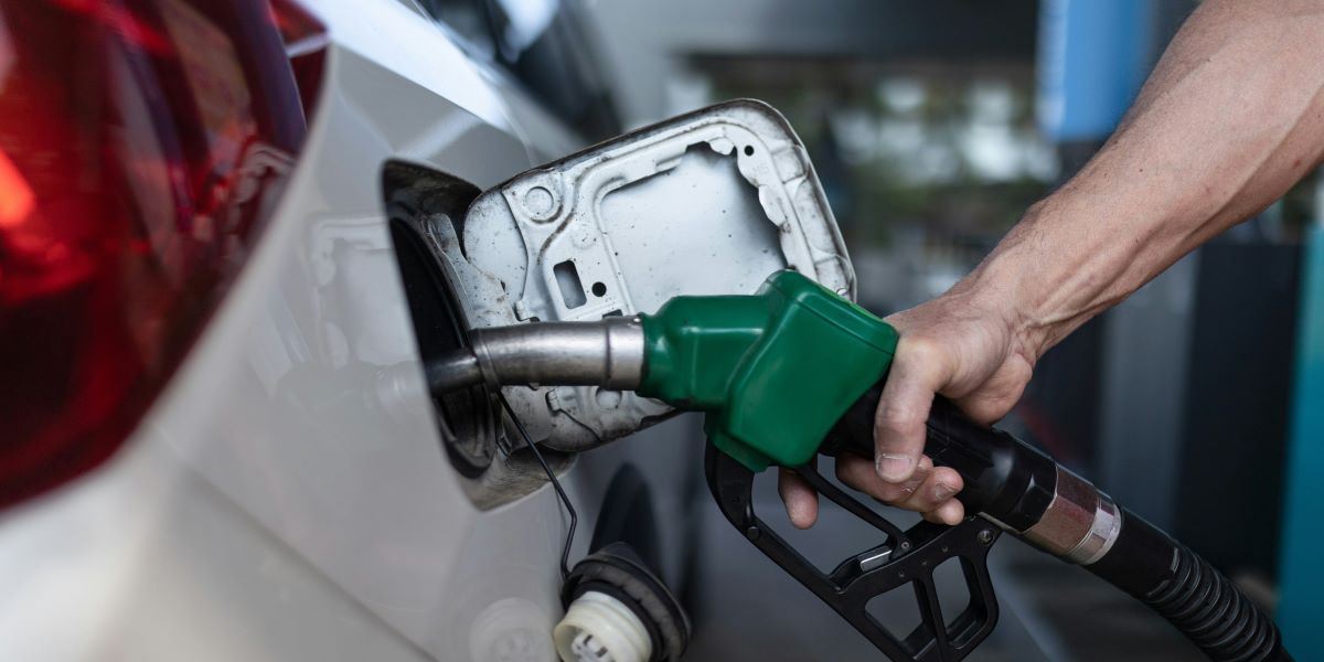 U.S. Oil Prices Hold Above $100 Per Barrel as Record Diesel Costs Strain Consumers and Supply Chains