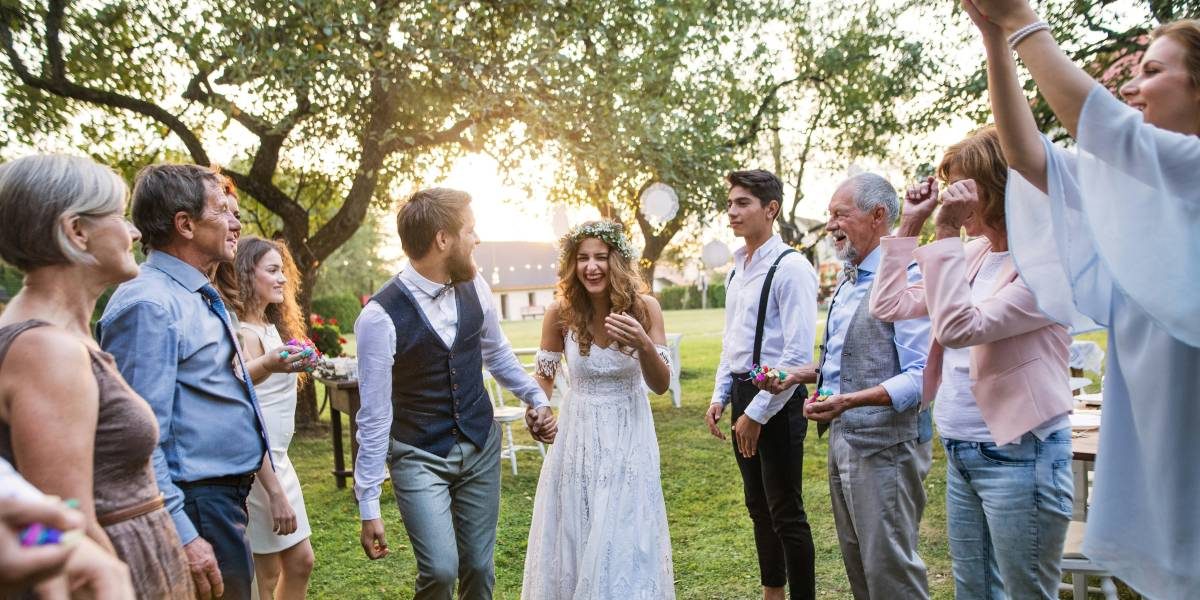 Alberton Orchards – Book Your Montana Wedding