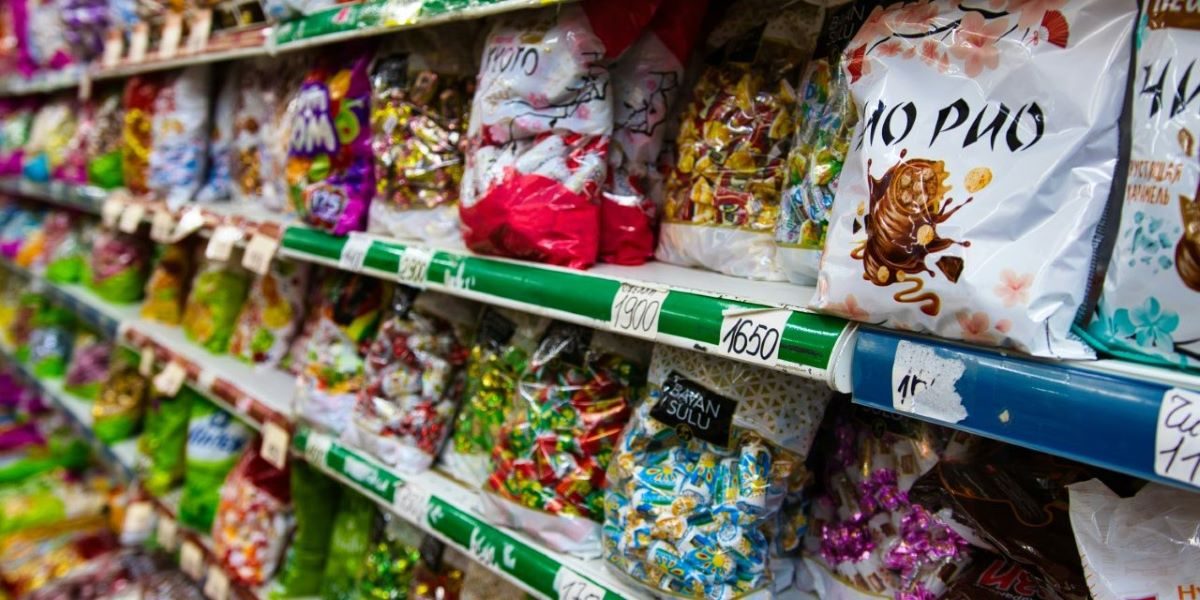 Americans Expected To Spend $13.5 Billion On Halloween As Nearly Half Turn To AI For Shopping Help