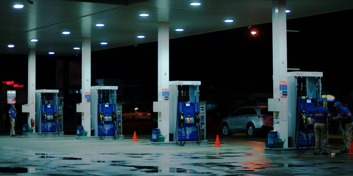 Oil Prices Drop to Pre-Conflict Lows Brent Crude Falls Below $74 as Strait of Hormuz Reopens